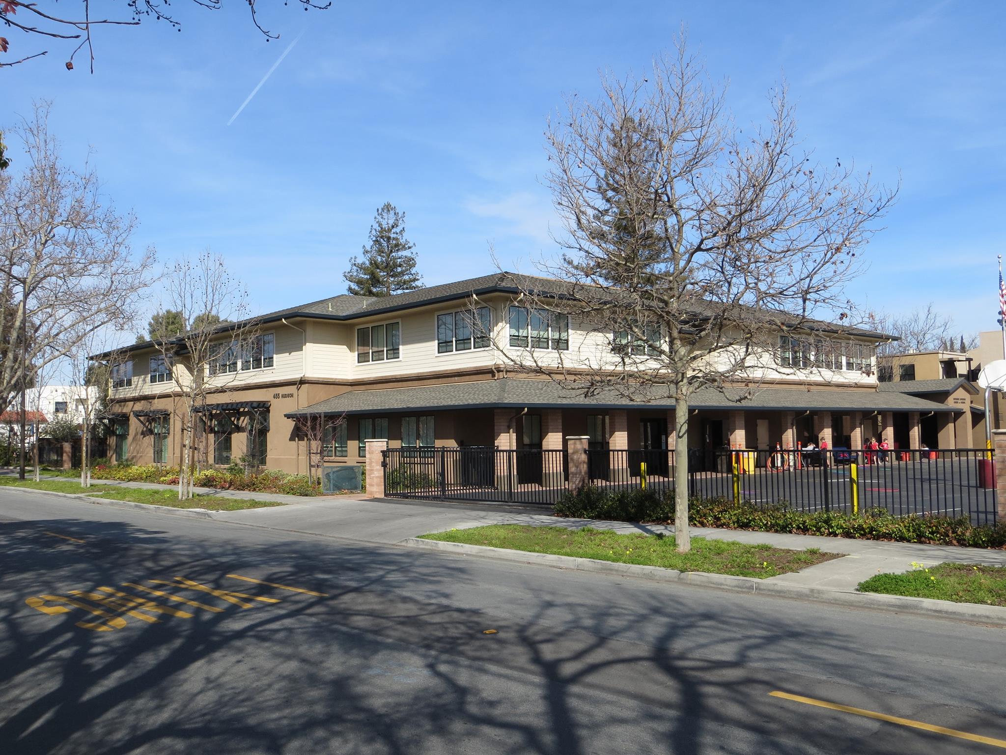Picture of Redeemer School outside